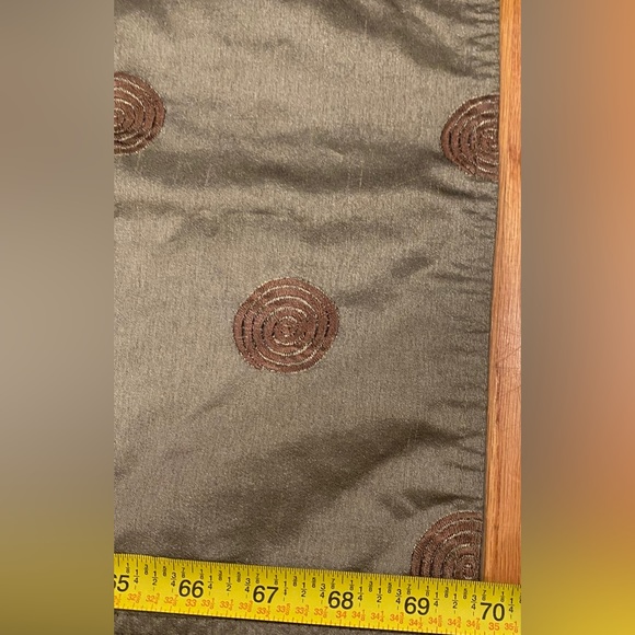 Green Table runner (13” wide x 70” inches long) - Picture 2 of 5